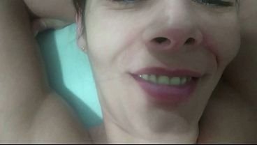 PROFESSORA TIRANDO A VIRGINDADE DO ALUNO NOVINHO, A SAFADA FICA GEMENDO E RECEBE UMA ENORME QUANTIDADE DE PORRA NA BUCETA  | Vídeo Pornô